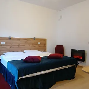 Gazde/Camere de închiriat Center Walk, Bucureşti